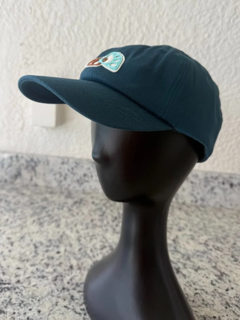 NEW MOUNTAIN HARDWEAR MOM HAT CAP Retro Gorpcore Women's Adjustable Casual